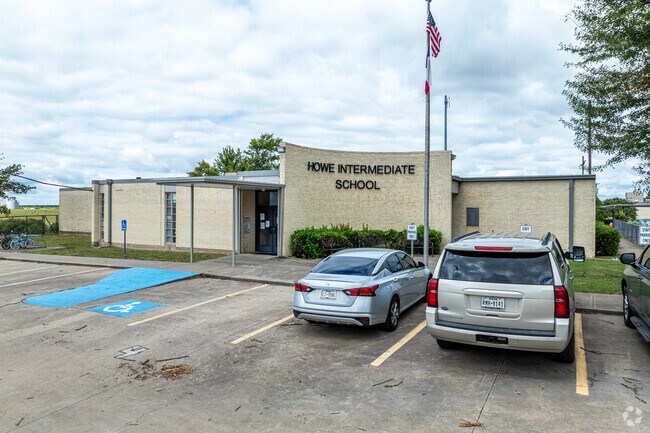 Howe Intermediate School serves grades 3–5 in Howe.
