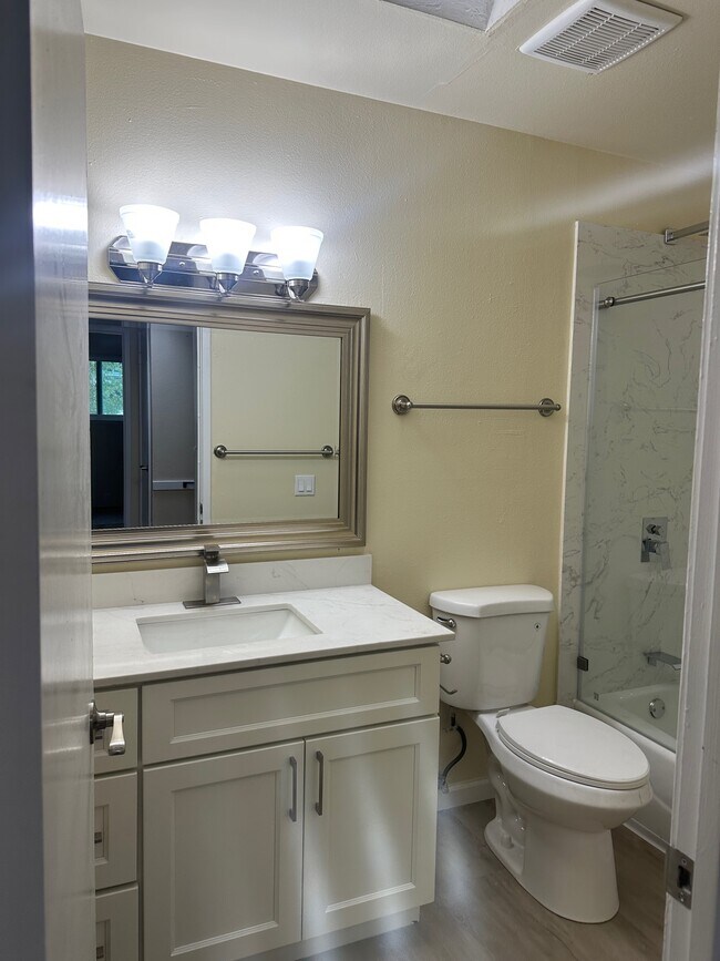 1341 Drake Dr unit A, Davis, CA 95616 - photo 7