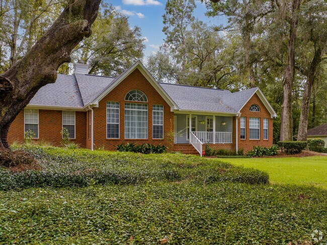 Brick ranch style homes are beautiful and spacious, yet very affordable in Killearn Lakes.