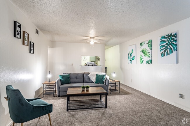 2BR, 1BA - Premium
