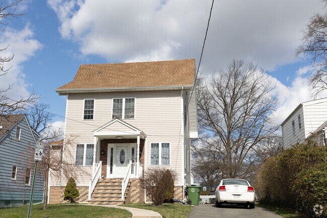 Roselle's neighborhoods are stocked with affordable housing.