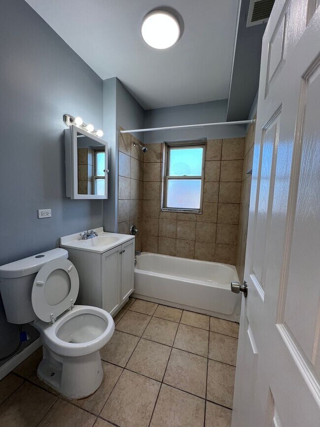 7152 S East End Ave, Chicago, IL 60649 - photo 6