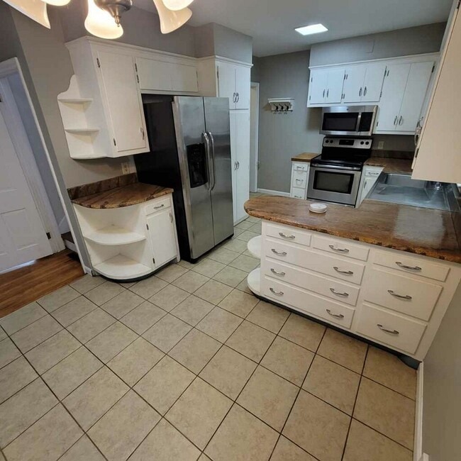 215 N 12th St, Wausau, WI 54403 - photo 3