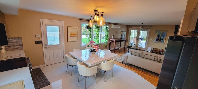 94 Cross Rd unit Main House, Westport, MA 02790 - photo 7