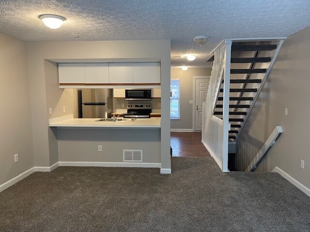 1913 Ridgebury Dr, Hilliard, OH 43026 - photo 4