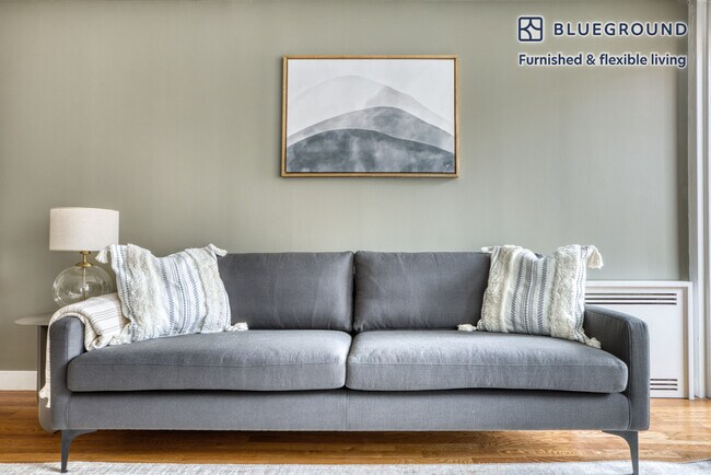 101 W 15th St unit FL5-ID33, New York, NY 10011 - photo 3