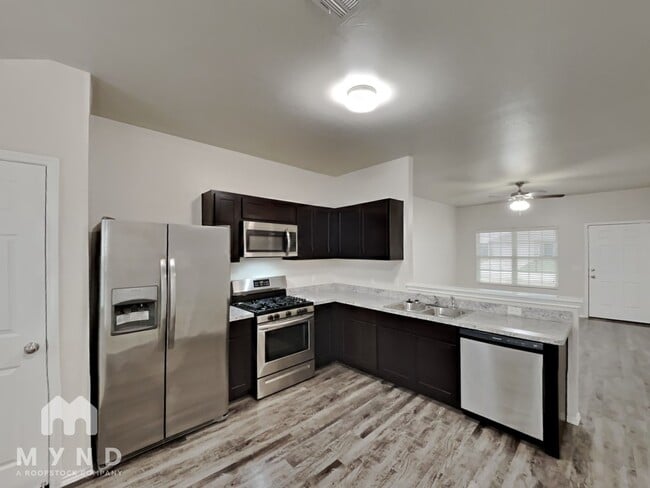 1004 N Donald Way, Mustang, OK 73064 - photo 4