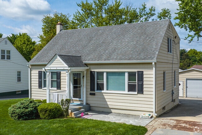 Charming Cape Cod located on Woodland Ave in Brookhaven.