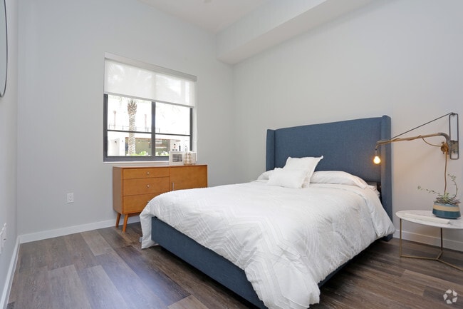 The Queue, Fort Lauderdale, FL 33316 - photo 3