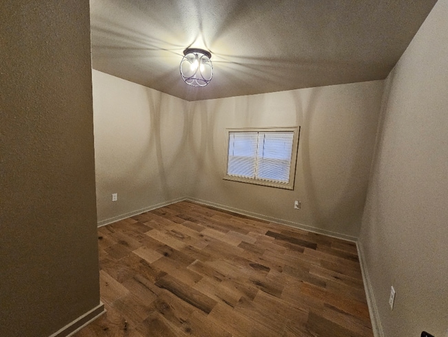 704 NE Front St, Hoxie, AR 72433 - photo 6