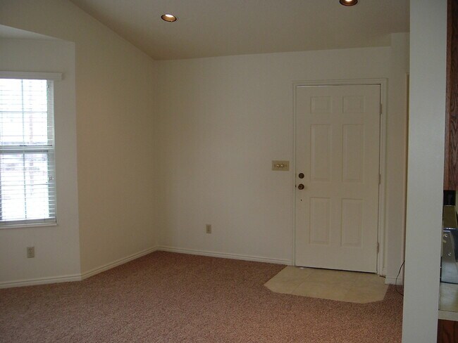 1039 Gentile St E unit 1039, Layton, UT 84041 - photo 4