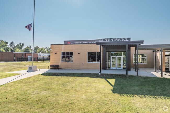 Aurora Junior High is home to the Houn Dogs.
