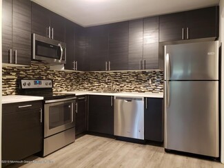 136 Amberly Dr Unit 136 amberley dr, Manalapan, NJ 07726