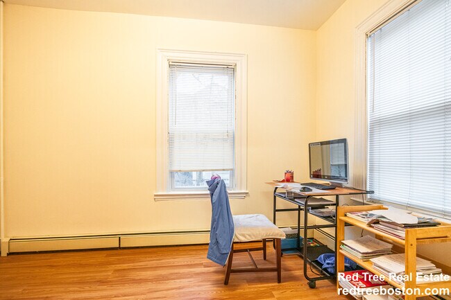 103 Calumet St unit 3, Roxbury Crossing, MA 02120 - photo 5