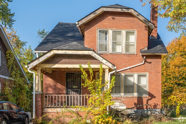 There are plenty of value-priced homes that just need a little TLC in Grand River-I96.