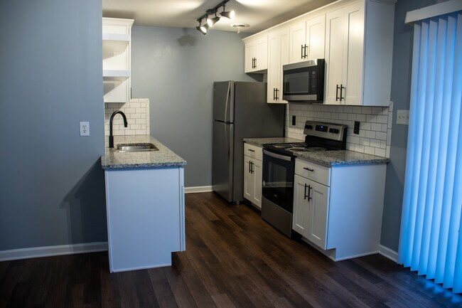 938 Bradley Bell Dr unit 938 Bradley Bell Dr, Knoxville, TN 37938 - photo 5