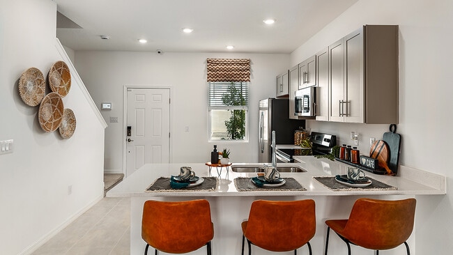 8677 Daybreak St, Sarasota, FL 34241 - photo 3