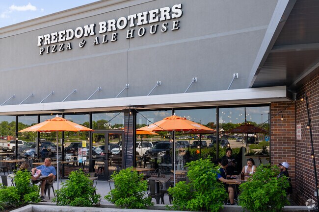 Naperville's South Pointe residents enjoy the patio at Freedom Brothers Pizzeria & Alehouse.