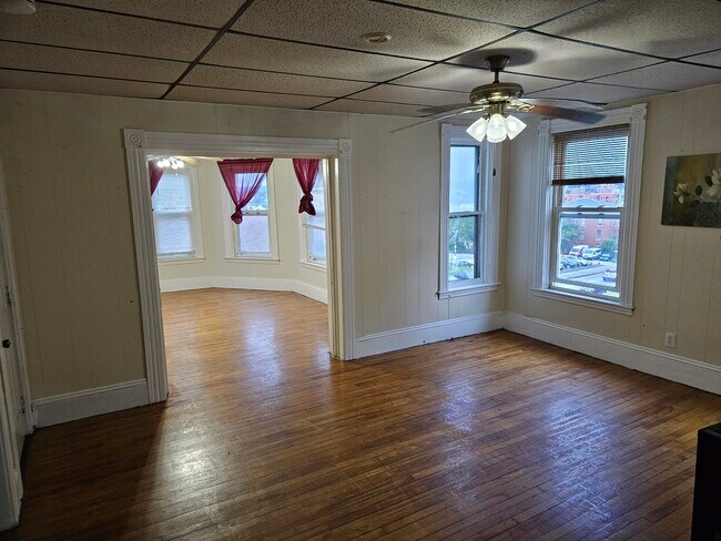 37 Vernon St unit 3, Worcester, MA 01610 - photo 5