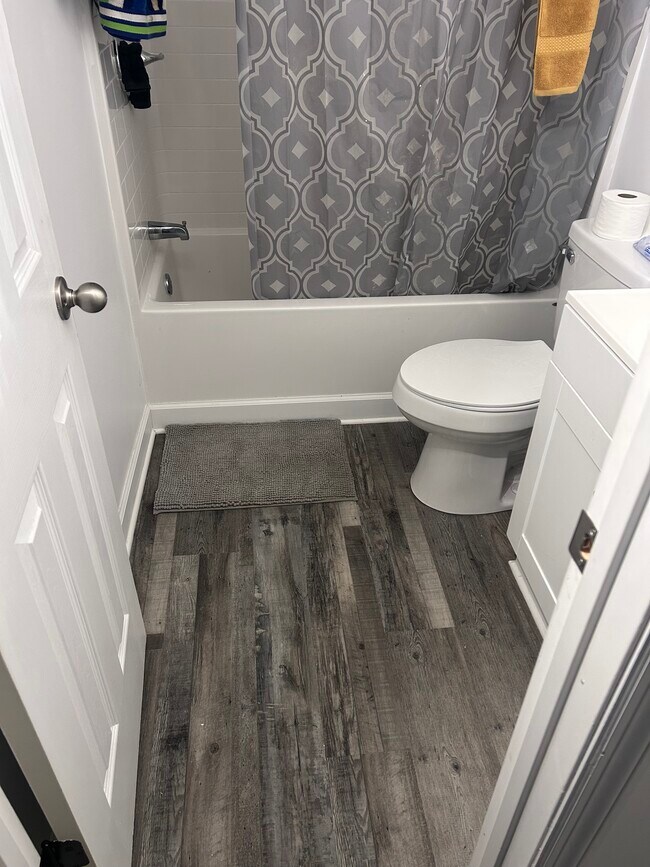 1223 Poplar Ave unit A, Nashville, GA 31639 - photo 4