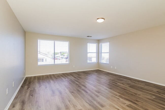 21940 W Casey Ln, Buckeye, AZ 85326 - photo 7