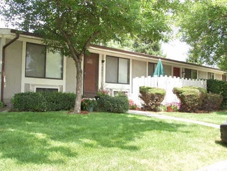 37933 Durham Dr, Sterling Heights, MI 48312