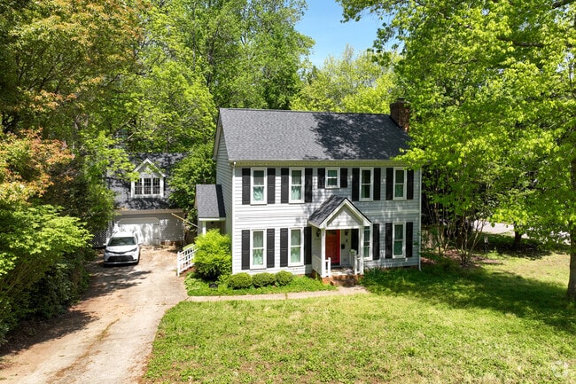 You will find homes with large yards and some with detached garages within the Reserve at Lake Lynn neighborhood.