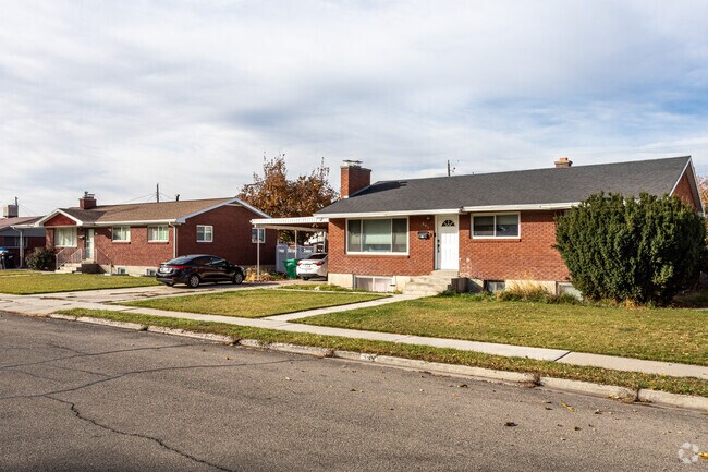 Single-story homes are common in the Rivergrove neighborhood.