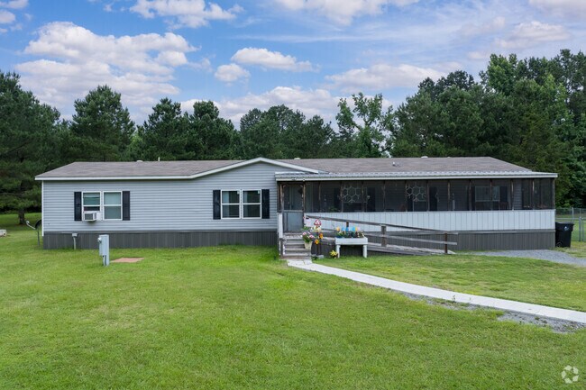 Mot-Carterville’s manufactured homes are usually single-wide or double-wide models on permanent foundations.