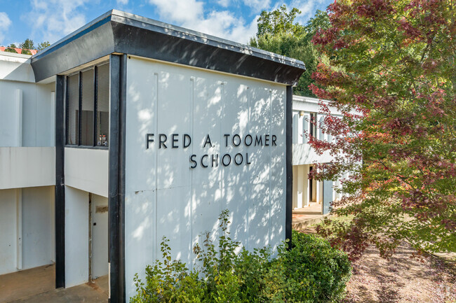 Toomer Elementary School serves students 1s through 5th grades.