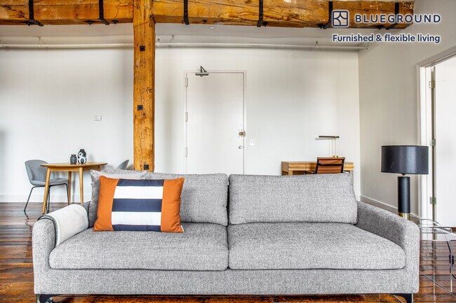 791 Tremont St unit FL4-ID358, Boston, MA 02118 - photo 2