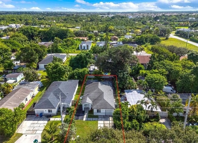 23061 SW 124th Ct, Miami, FL 33170 - photo 2