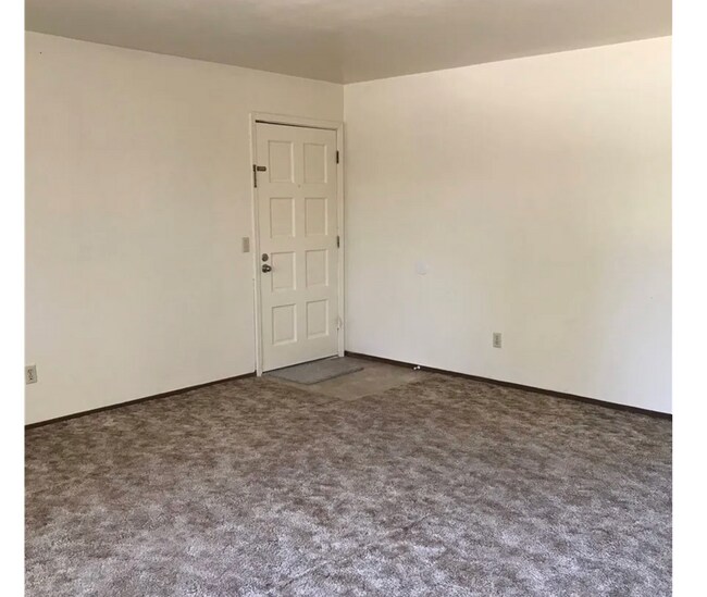 55 Royale Ave unit D, Lakeport, CA 95453 - photo 4