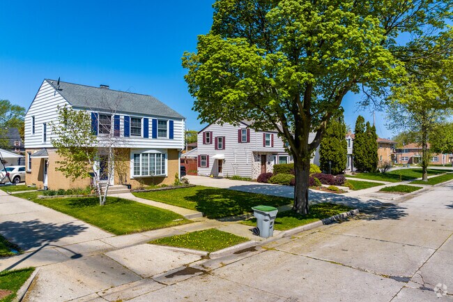 Classic Colonial home in the Rolling Green neighborhood.
