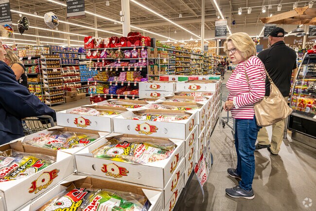 Near Harvard Estates Zuppardo's Family Market has a large selection of king cakes.