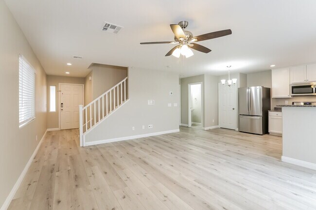 8273 Oliver Twist Ln, Las Vegas, NV 89113 - photo 5