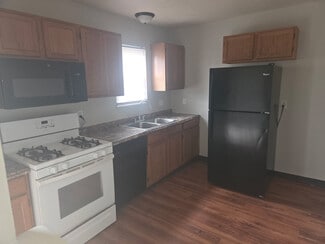 453 Mathews Rd, Boardman, OH 44512