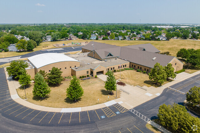 There are about 627 students at Lakewood Falls Elementary School.