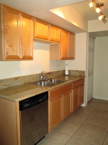 740 W Elm St unit 220, Phoenix, AZ 85013 - photo 5