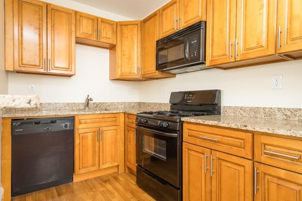 140 Highland Ave unit 29, Somerville, MA 02143 - photo 1