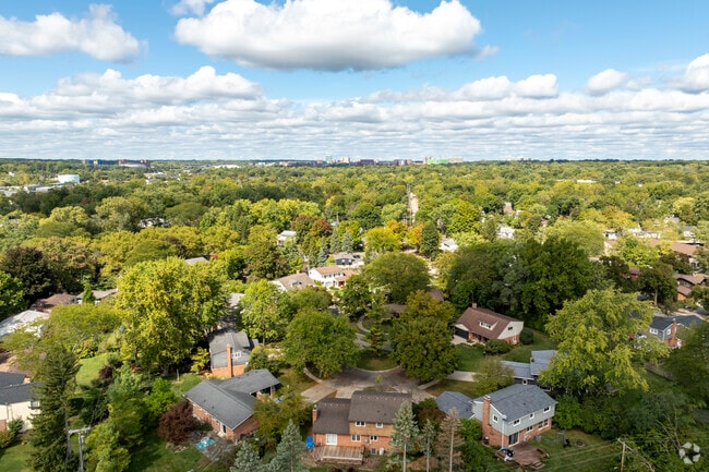 Georgetown is a popular southside neighborhood with an easy commute to downtown Ann Arbor.