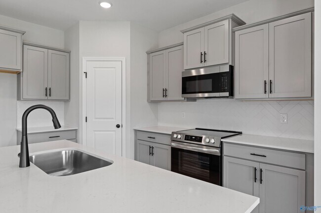 4833 Benjamins Bloom Loop NW, Huntsville, AL 35810 - photo 3