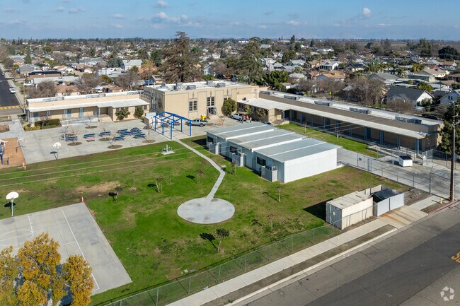 The campus of Garfield Elementary School in Selma.