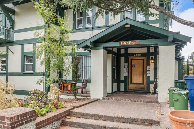 Casa Zimbabwe, Berkeley, CA 94709 - photo 4