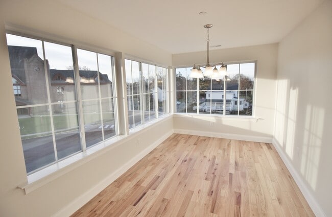 37 Pine St unit 4, Oxford, PA 19363 - photo 5