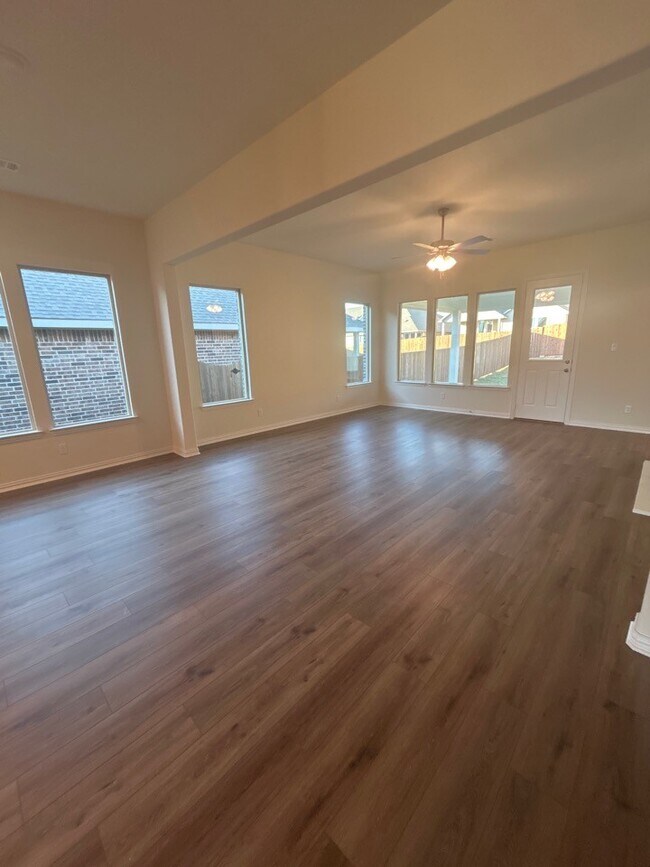 3519 Helena St, Gainesville, TX 76240 - photo 6