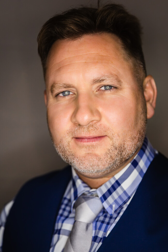 Agent Photo