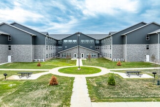 813 W van Weiss Blvd, West Burlington, IA 52655