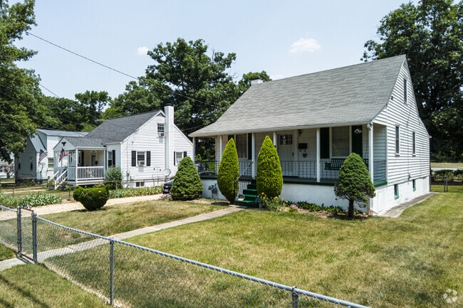 Homes here have medium-size lots with easy to care for yards and lawns in Morningside.