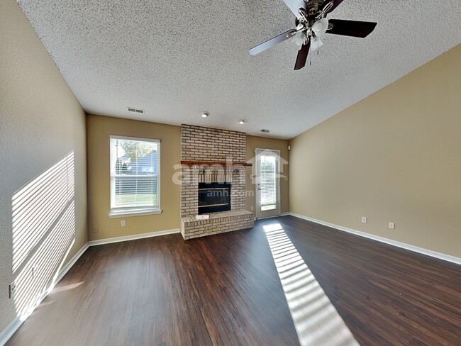 3742 Laurel Cherry Ln, Indianapolis, IN 46239 - photo 3